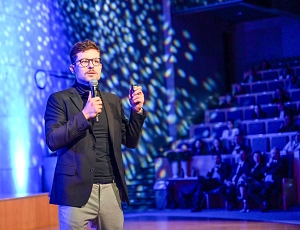 Historie absolwentów: Maciej Makselon