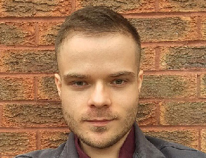 Historie Absolwentów: Maciej Sznajder